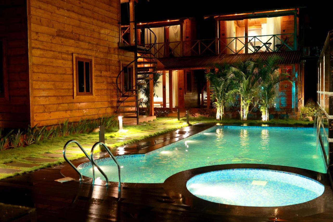 Wooden Ecr Sea Resort Пудучеррі Екстер'єр фото