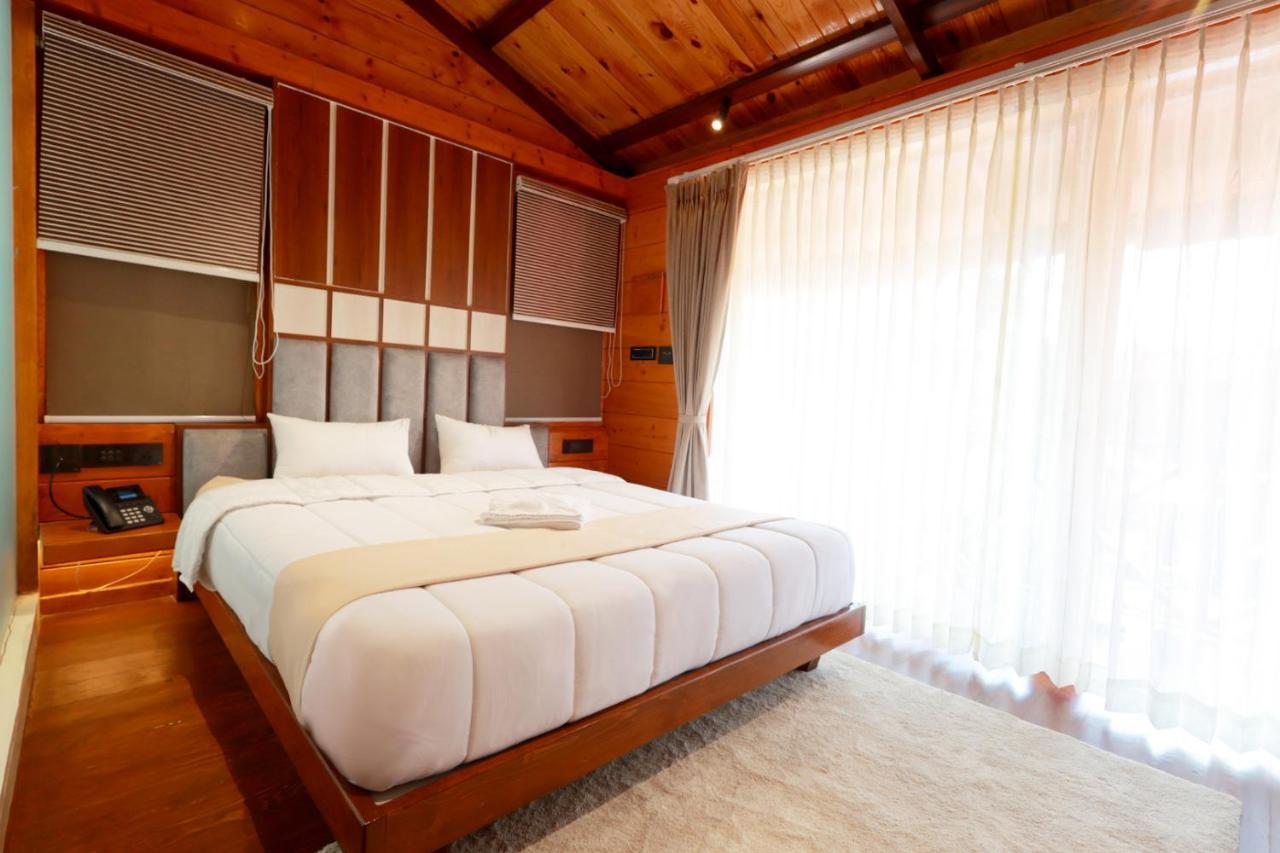 Wooden Ecr Sea Resort Пудучеррі Екстер'єр фото