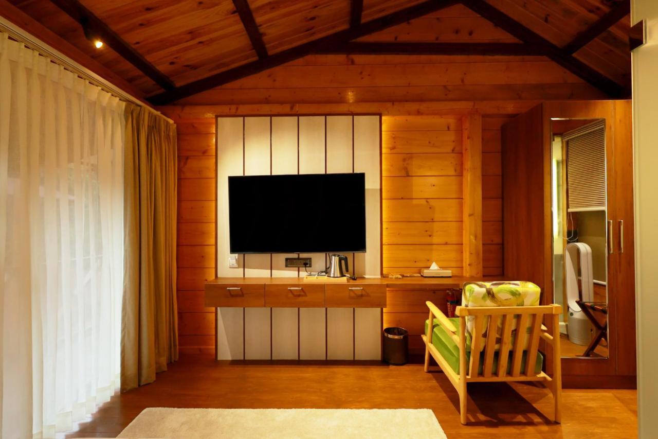 Wooden Ecr Sea Resort Пудучеррі Екстер'єр фото